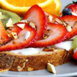 5-Ingredient Fruit Toast: Quick, Tasty, and Nutritious Breakfast