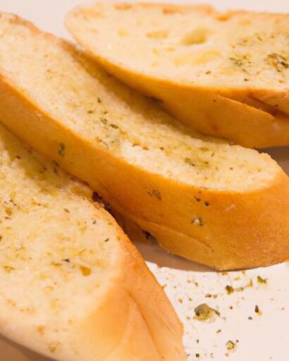 5-Ingredient Garlic Bread: Easy, Flavorful, and Quick Recipe